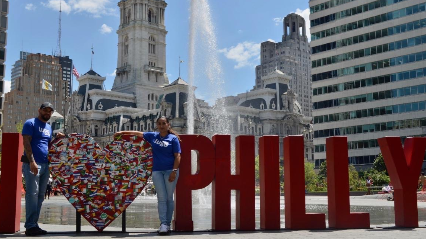 Lugg On-Demand Movers Celebrates 3 Year Anniversary in Philadelphia in front of I heart Philly sign